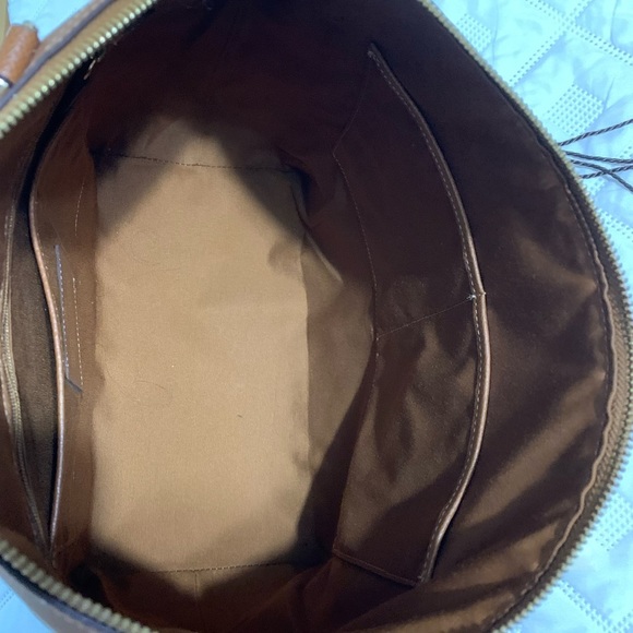 Coach leather cross body satchel. - Picture 9 of 13